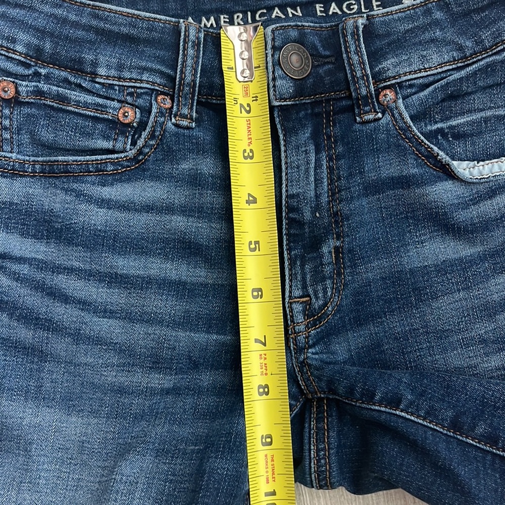 American Eagle Women Jean Shorts Midi Size: 6 Color: Blue - Picture 3 of 9